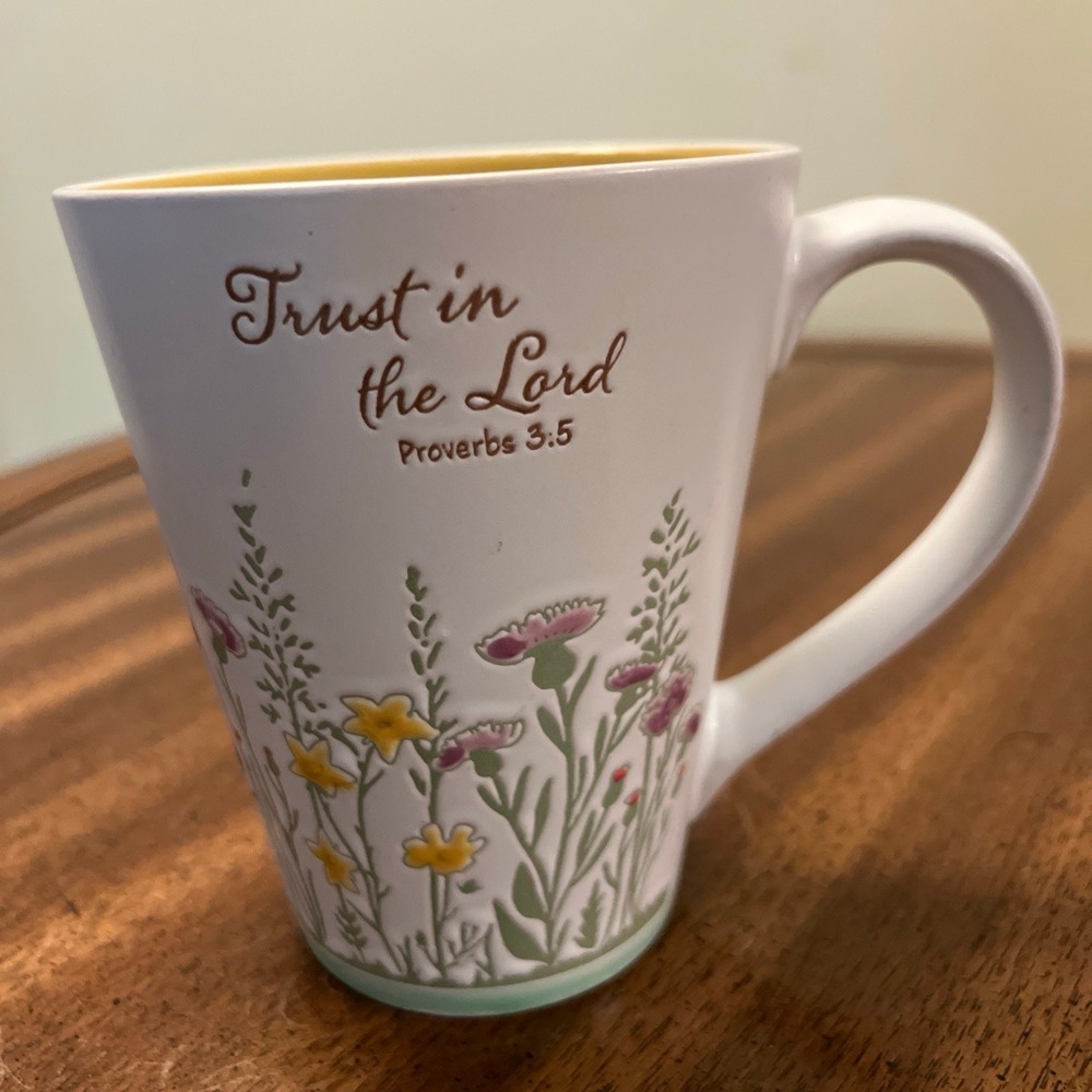 Trust In The Lord 17oz Mug Faith Scripture Bible Verse Spectrum Designz - Picture 7 of 11